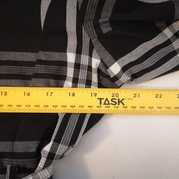 Beechers Brook Ladies Lightweight Black & White Plaid Coat - Picture 11 of 12